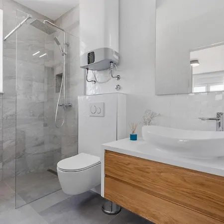 Villa New! 3-bedroom Pera With Heated Pool, 7km From Gata